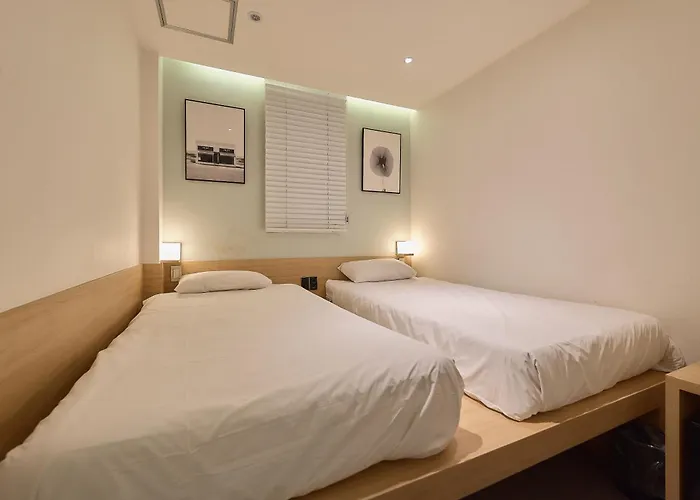 Artravel Myeongdong Hostel *